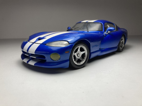 Dodge Viper GTS Coupe Azul - Maisto Escala 1/18 miniatu