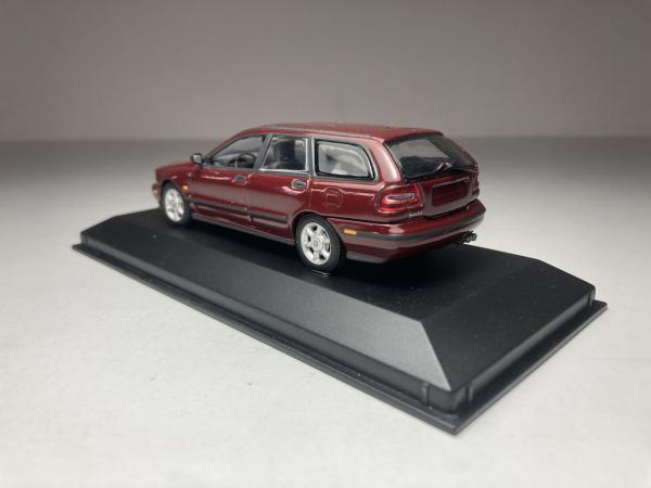 Volvo V40 Vinho - Minichamps Escala 1/43 miniatura em m