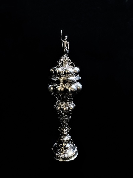 HANS PETZOLT (1551-1633) NUREMBERG  TraubenPokal Extraordinário e raríssimo Goblet ou Cálice