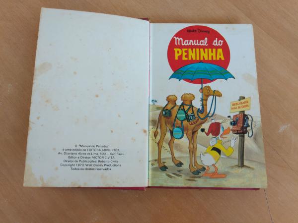 antigo livro capa dura manual do peninha Disney editora