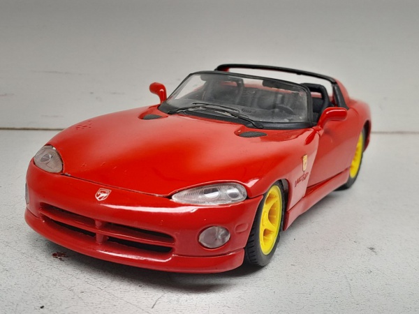 Maisto1/24 ダッジバイパーRT/10 miniatura dodge viper