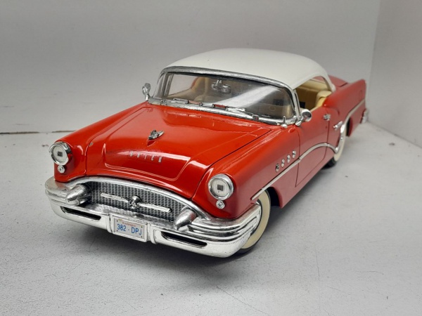 Miniatura em metal Chevrolet Pickup 1953 - Marca: Mira - Escala: 1