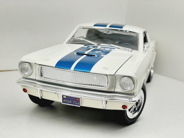 Miniatura em metal Ford Mustang 350GT - Marca: Jouef Evolution