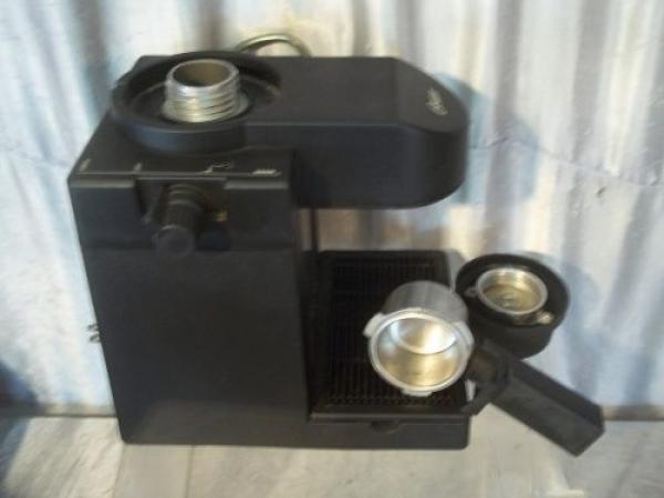 cómo cambiar sello de goma en cafetera oster?