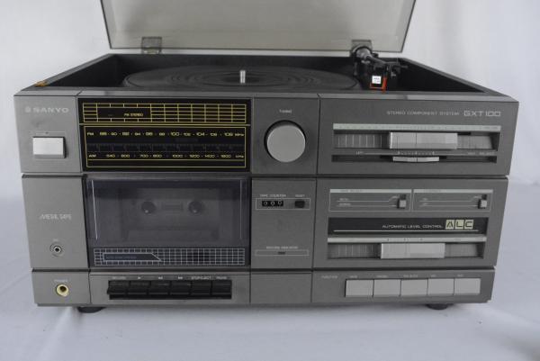 Conjunto 3x1, marca Sanyo, modelo Stereo Component System GXT-100