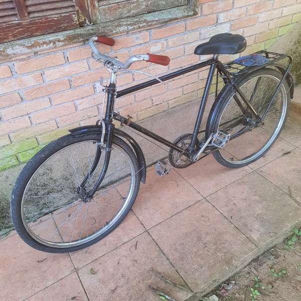 ANTIGA BICICLETA HERCULES ARO NO ESTADO DA FOTO