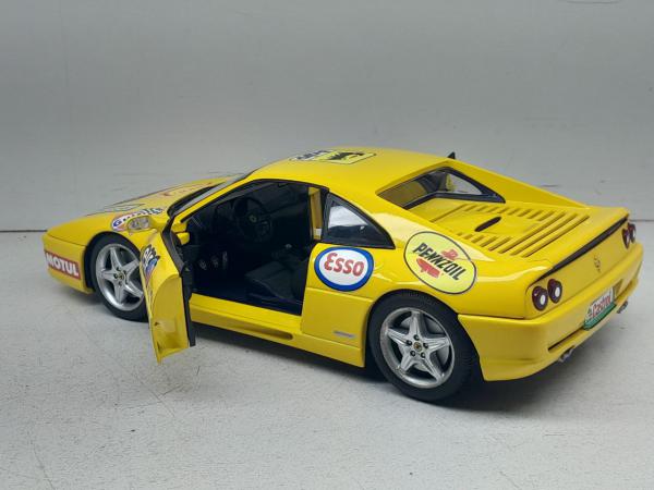 Miniatura em metal Ferrari F355 - Marca: UT Models - Escala: 1/18