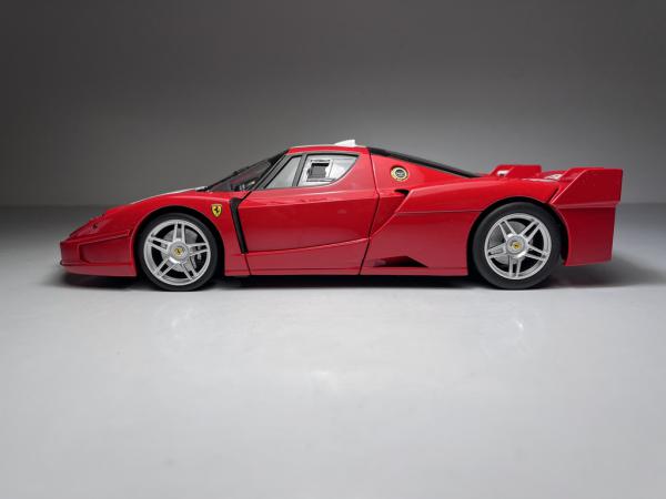 Ferrari FXX Vermelha - Hot Wheels Elite Escala 1/18 *Po