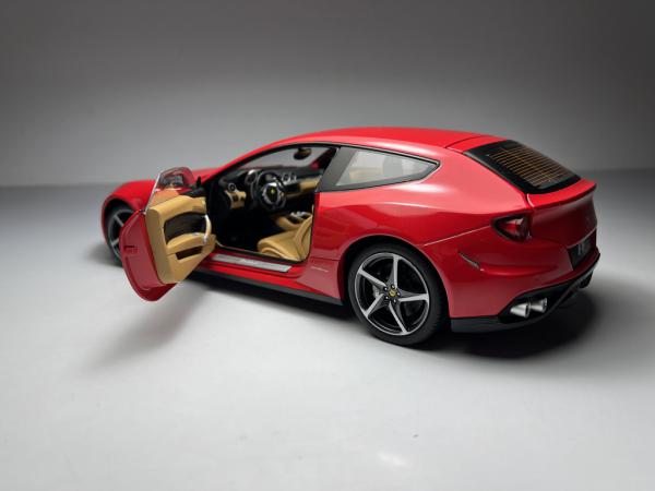 Ferrari FF 1/18 マテル hot wheels elite Ferrari FF Vermelha - Hot Wheels Elite Escala 1/18 *Pos