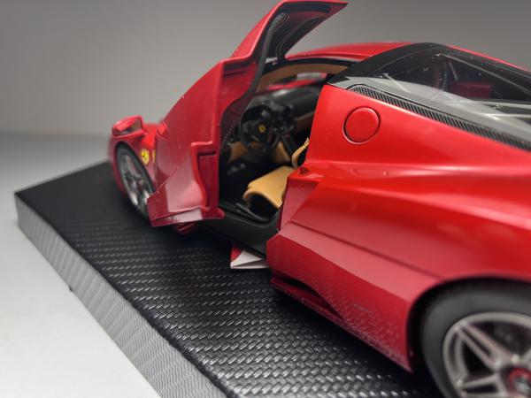 Ferrari Enzo Vermelha Metalica - BBR Escala 1/18 *Possu