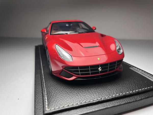 Ferrari F12berlinetta 1/18 赤 Ferrari F12 Berlinetta Vermelha - BBR Escala 1/18 *Poss