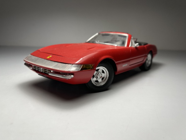 Ferrari 365 GTS/4 Vermelha - Solido Escala 1/18 miniatu