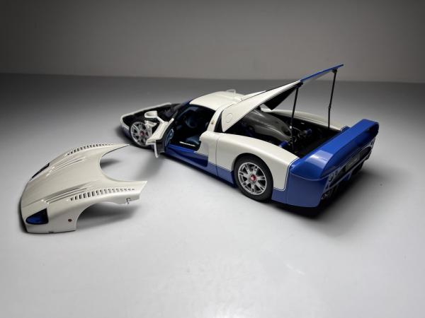 Maserati MC12 Branco/Azul - AutoArt Escala 1/18 *Possui