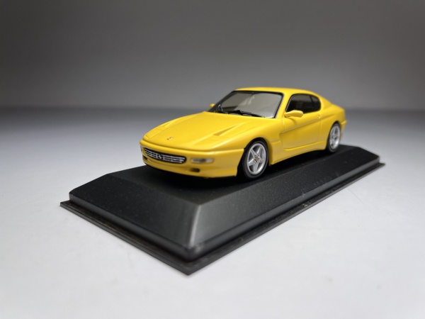 Ferrari F355 Preta - Minichamps Escala 1/43 miniatura e