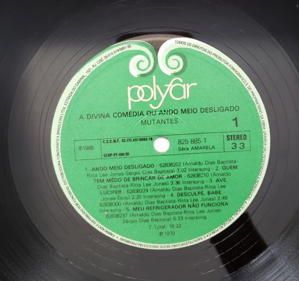 MUTANTES, A DIVINA COMEDIA OU ANDO MEIO DESLIGADO - Cap