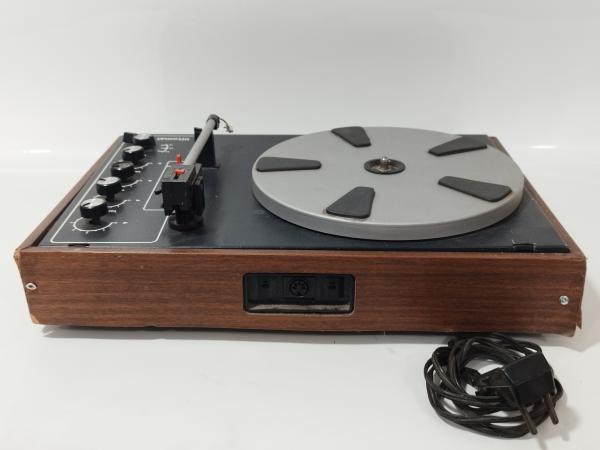Antigo toca discos Telefuken Liftomat SM - Não testado