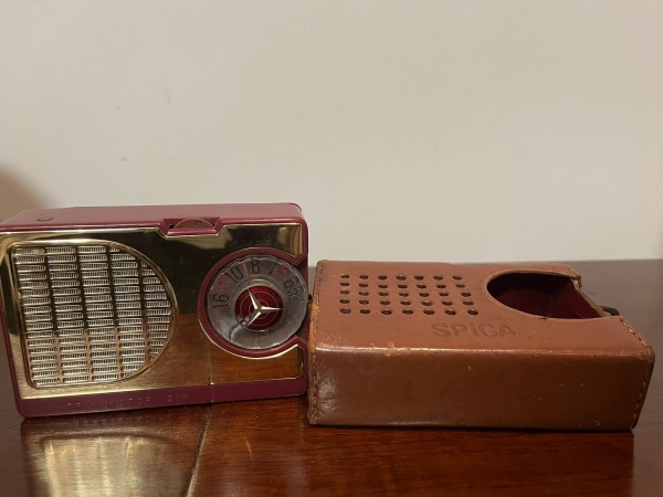 Lindo Radio Spica Transistor Model ST-600. Final dos anos 50