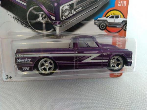 Hot Wheels '67 Chevy C10 Super Treasure Hunt$ (sth)