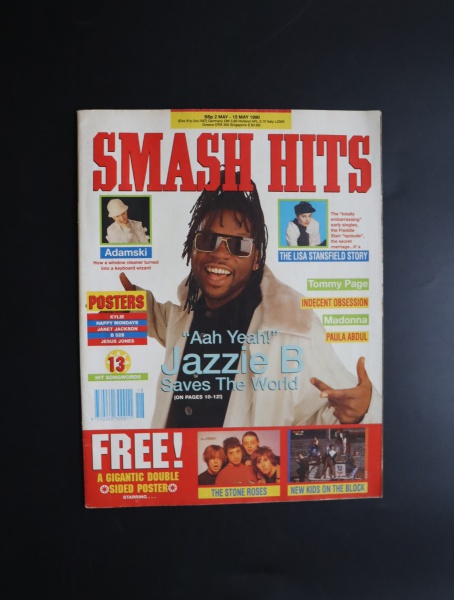 Revista Smash Hits, 1990,  70 páginas em inglês, desgastes nas bordas, possui os posters mencionados na capa ( Kylie, Happy Mondays, Janet Jackson, B 52S, Jesus Jones ). Música.
