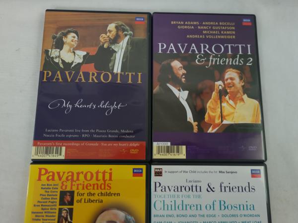 Box com 4 dvds da The Pavarotti & Friends Collection.