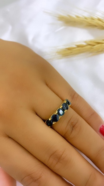 Joias . ANEL MEIA ALIANÇA DIAMANTE OURO AMARELO 18K, 6 DIAMANTE foto 1
