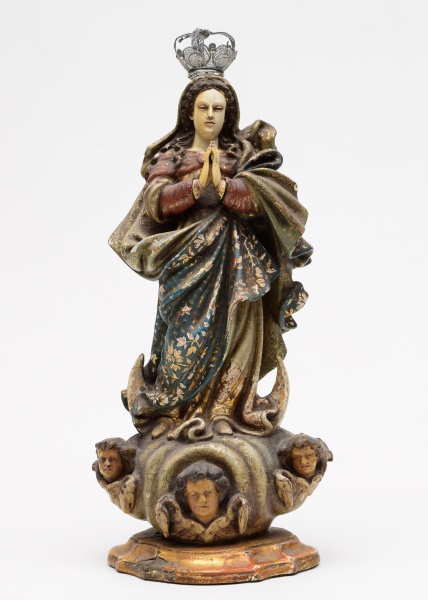 RICA imagem de N. Sra. da Conceição em madeira esculpida e policromada, ornamentada p