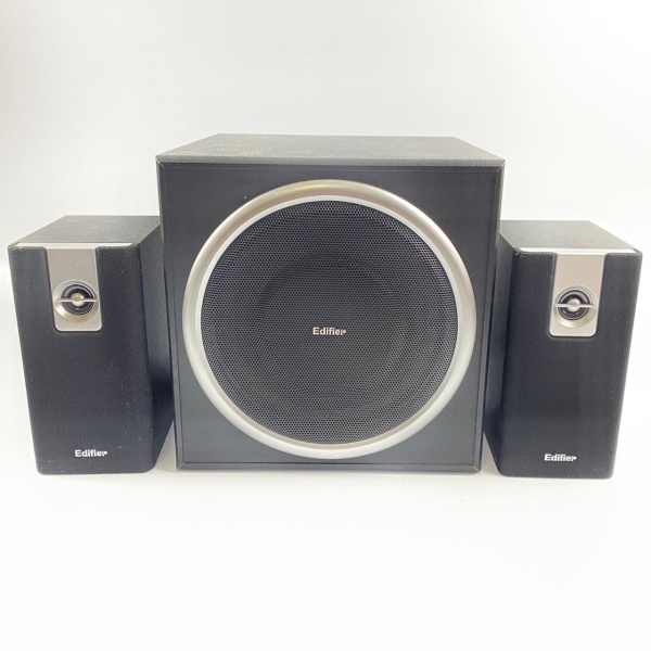Conjunto com caixas acústicas da Edifier modelo C2 multimedia
