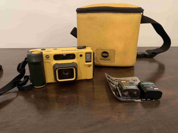 MINOLTA, WEATHERMATIC DUAL 35 - MÁQUINA DE FOTOGRAFIA SUBAQUÁTICA