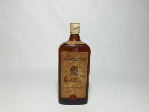 BEBIDA - Garrafa do whisky Haig & Haig Five Star. 750ml
