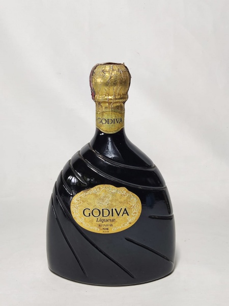 BEBIDA - Garrafa do licor de chocolate Godiva. 750ml. L
