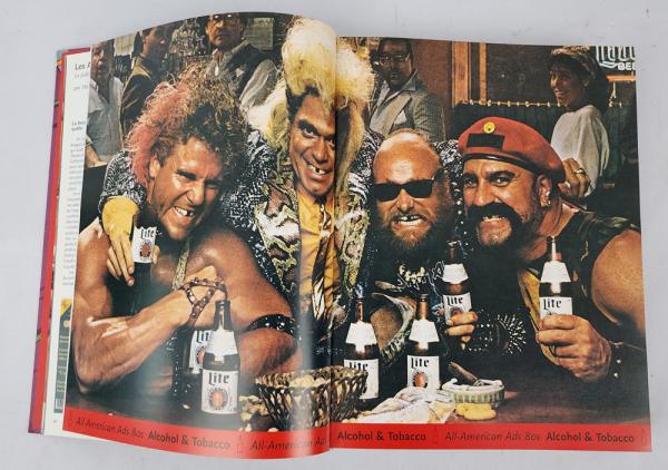 All-American Ads of the 80s Capa comum. Edição Multilín