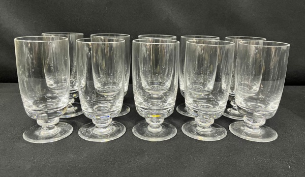 Conjunto contendo 10 copos em cristal para água - A 12cm - contém bicados conforme foto
