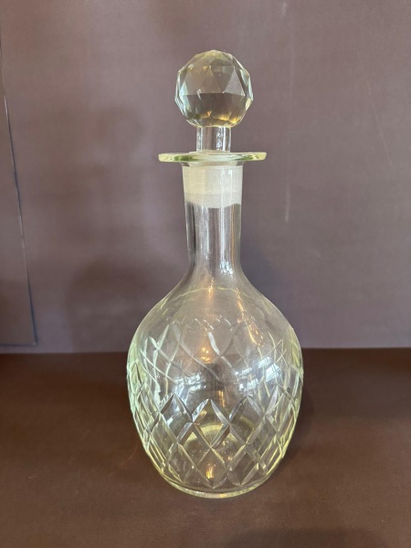 Garrafa de cristal para bebidas - altura 28 cm