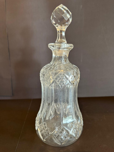 Garrafa de cristal europeu para bebidas - altura 29 cm