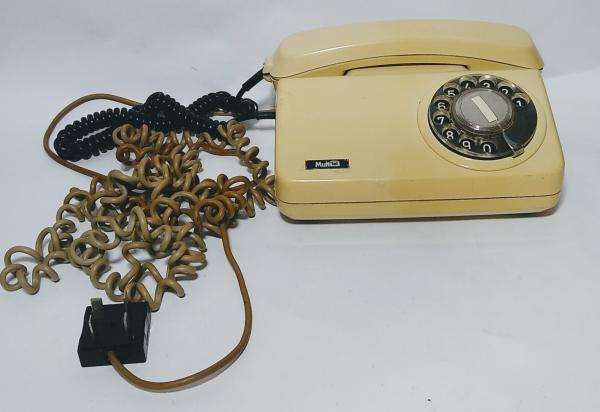 Antigo Telefone com disco Multtel - Cor Bege - Mod. TB 81
