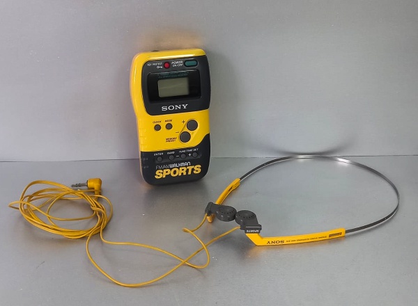 FM/ AM Walkman Sports, Sony, funcionando.. Made in Taiw
