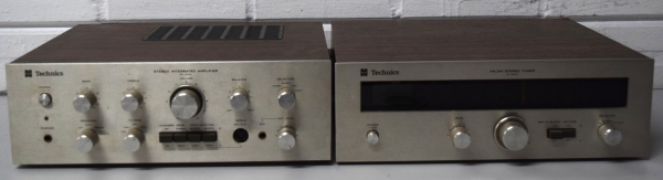 TECHNICS - Conjunto de rádio (modelo ST-3000) e Stereo, (modelo SU-3000), ambos bivolt, não testado