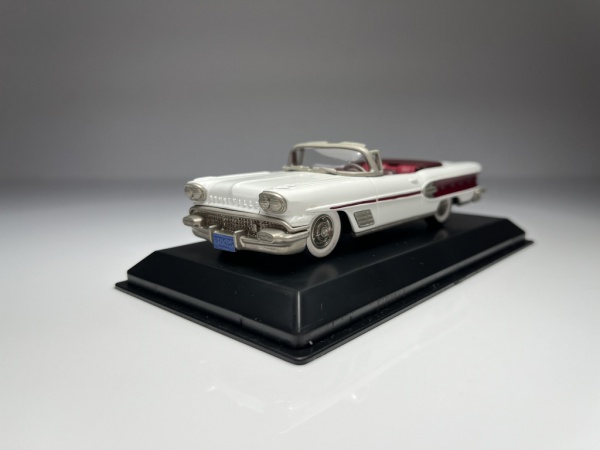 Brooklin Models 1/43 Pontiac Bonneville Convertible 1958 – Noir – Modèle Occasion