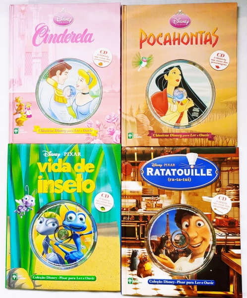 Quatro volumes da COLEÇÃO CLÁSSICOS DISNEY PARA LER E OUVIR