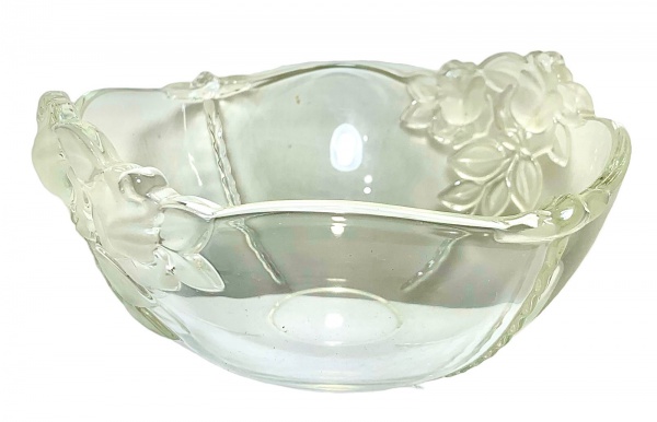 bowl em cristal decorado com ramos de flores. Medida: 8x18