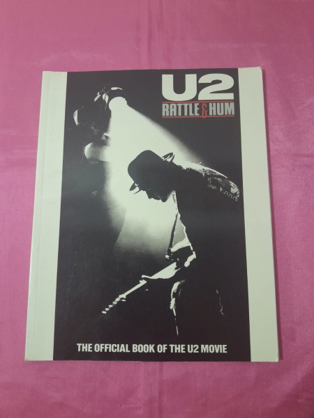 Revista U2 importada ano 1988 , colorida , 85 paginas