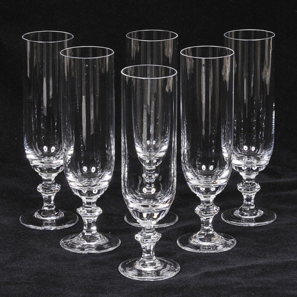 STRAUSS - Lote composto por 06 taças para champanhe ditas flute em finissimo cristal translúcido. Med: 18cm