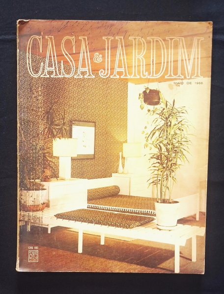 Revista Casa e Jardim número 136, edição de maio de 1966. 98 páginas, ilustrada. FC Editora. com algumas inscrições a caneta na primeira página. quarta capa com rasgos e pequena perda.