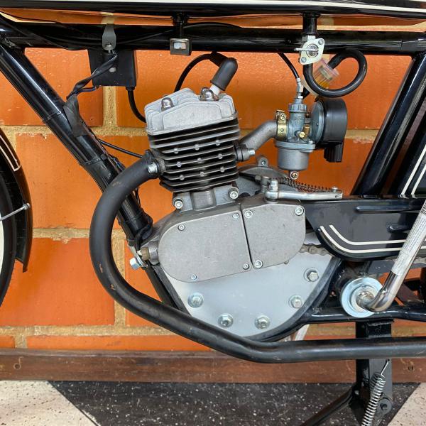 MOTOCICLETA - Réplica de HARLEY DAVIDSON modelo board t