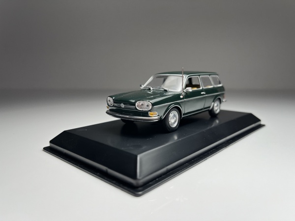 Volkswagen 1600 Variant Verde - Minichamps Escala 1/43