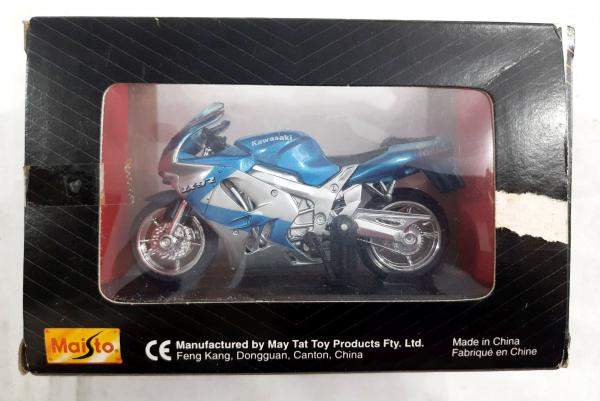Miniatura de moto, `Kawasaki Ninja ZX-9R`, Maisto, escala 1