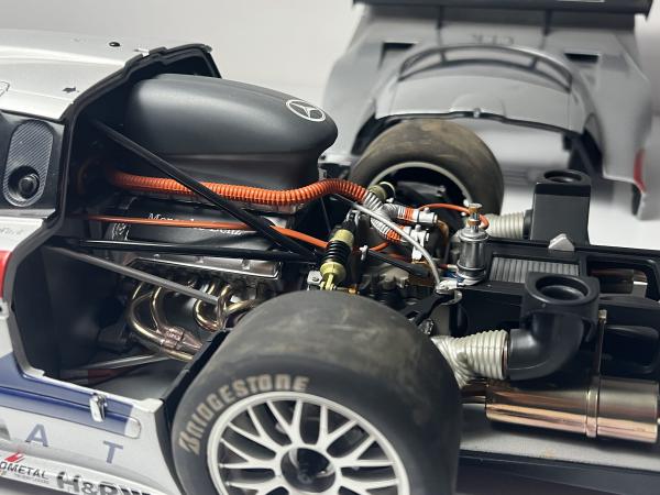 【絶版】オートアートMercedes-Benz CLK GTR 1/12スケール Mercedes-AMG CLK/GTR 1997 Autoart 1:12 Scale NEW LOW PRICE