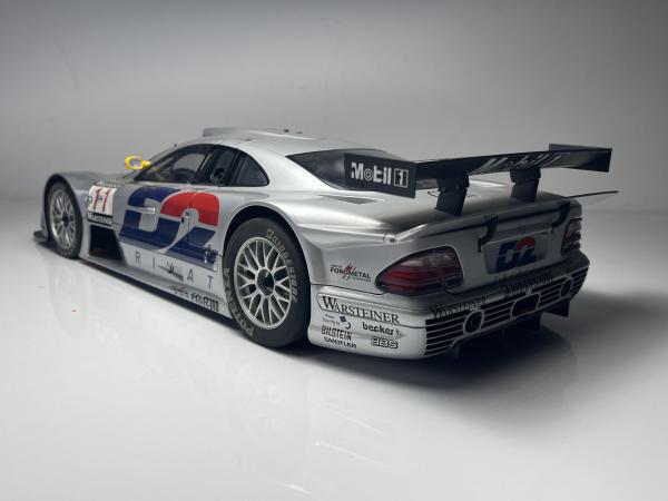 Mercedes CLK GTR AutoArt Escala 1/12 miniatura em metal