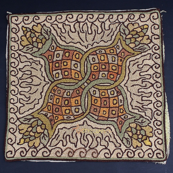 CONCESSA COLAÇO - Fronha para almofada em tapeçaria finamente bordada, decorada com motivos geométri