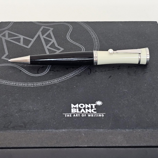 Canetas . Caneta Montblanc original. Modelo Rubber metal. Acompan foto 8